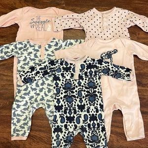 🔴Bundle of pjs🔴 12 month pajamas one piece
